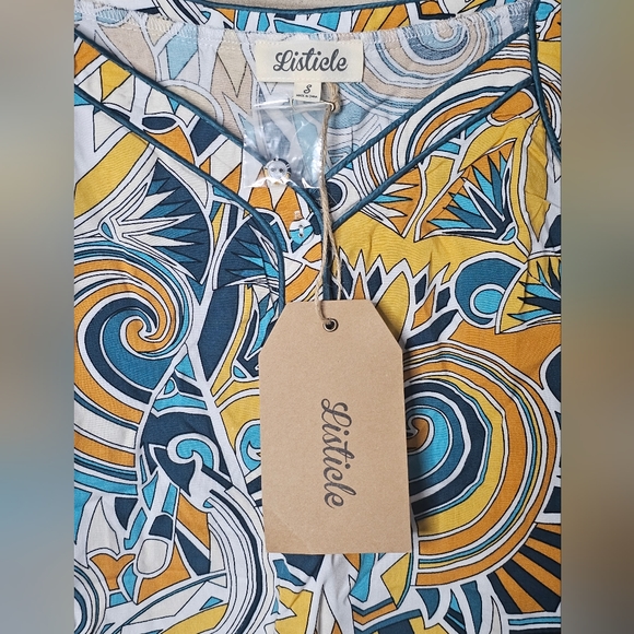 Listicle: Half Button-Up Tank Top NWT!! - Picture 3 of 7